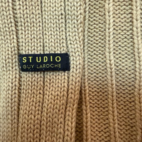 Guy Laroche Wool Scarf – Beige Knit with Real Fur Pom Poms - Picture 11 of 11